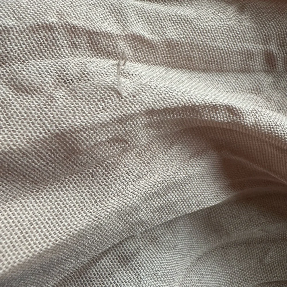NWOT Elegant Long & Wide Soft Pink Scarf Wrap Crinkle Style w/ Minor Callouts - Picture 8 of 8